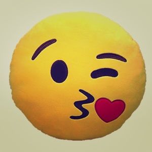 Pillow emoji 😘
